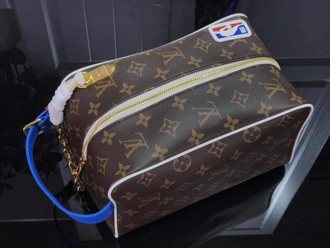 lv nba cloakroom dopp kit