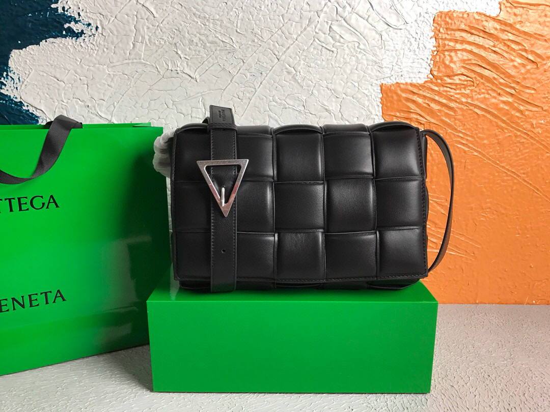 Bottega Veneta Bv Padded Cassette 6 Black Silver Wholesales High Quality Handbags Store