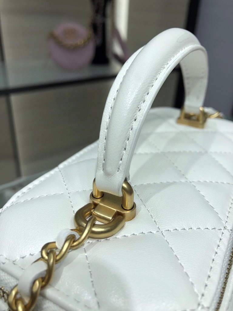 Chanel AP2199 Vanity With Chain Lambskin Gold Tone White | Wholesales ...