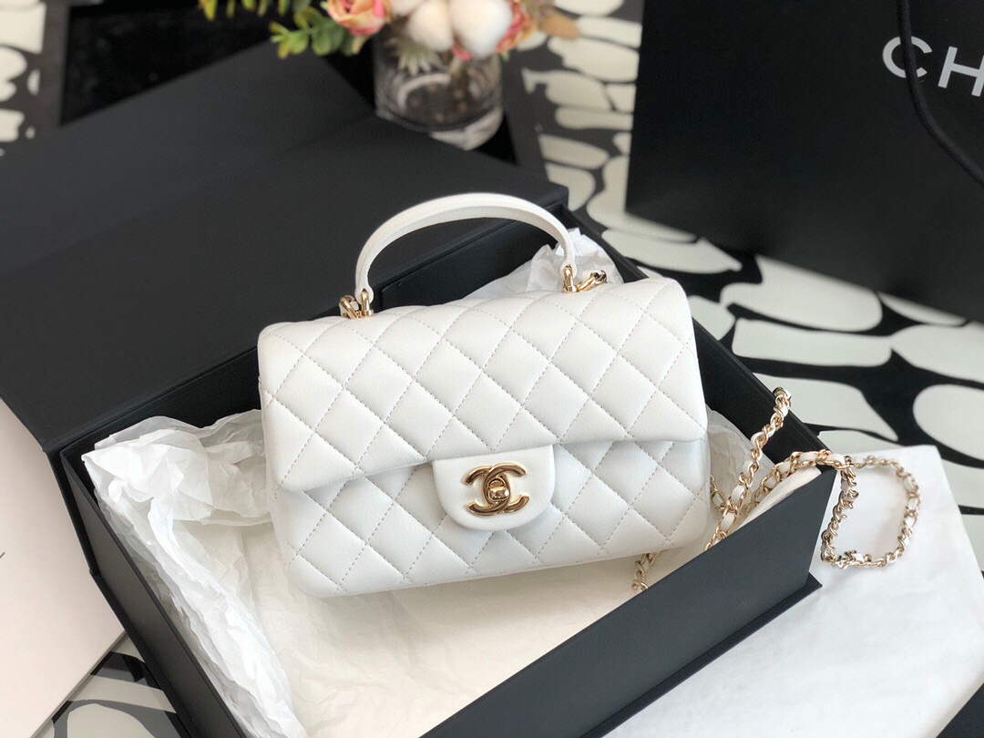 Wholesale replica highest quality luxury handbags, clothing, shoes, jewelry, etc. in cheaper price! Up to 70% discount now. Quality Guarantee!