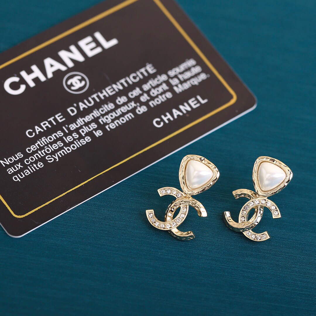 chanel boutique earrings