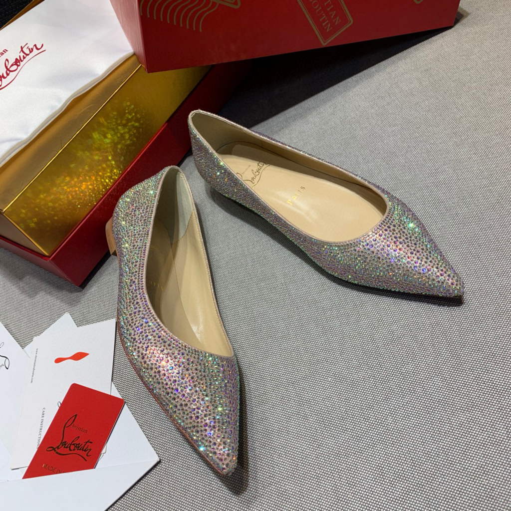 christian-louboutin-1190012-kate-strass-cl3900025-085-luxibags.ru