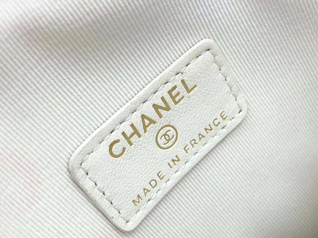 Wholesale replica highest quality luxury handbags, clothing, shoes, jewelry, etc. in cheaper price! Up to 70% discount now. Quality Guarantee!