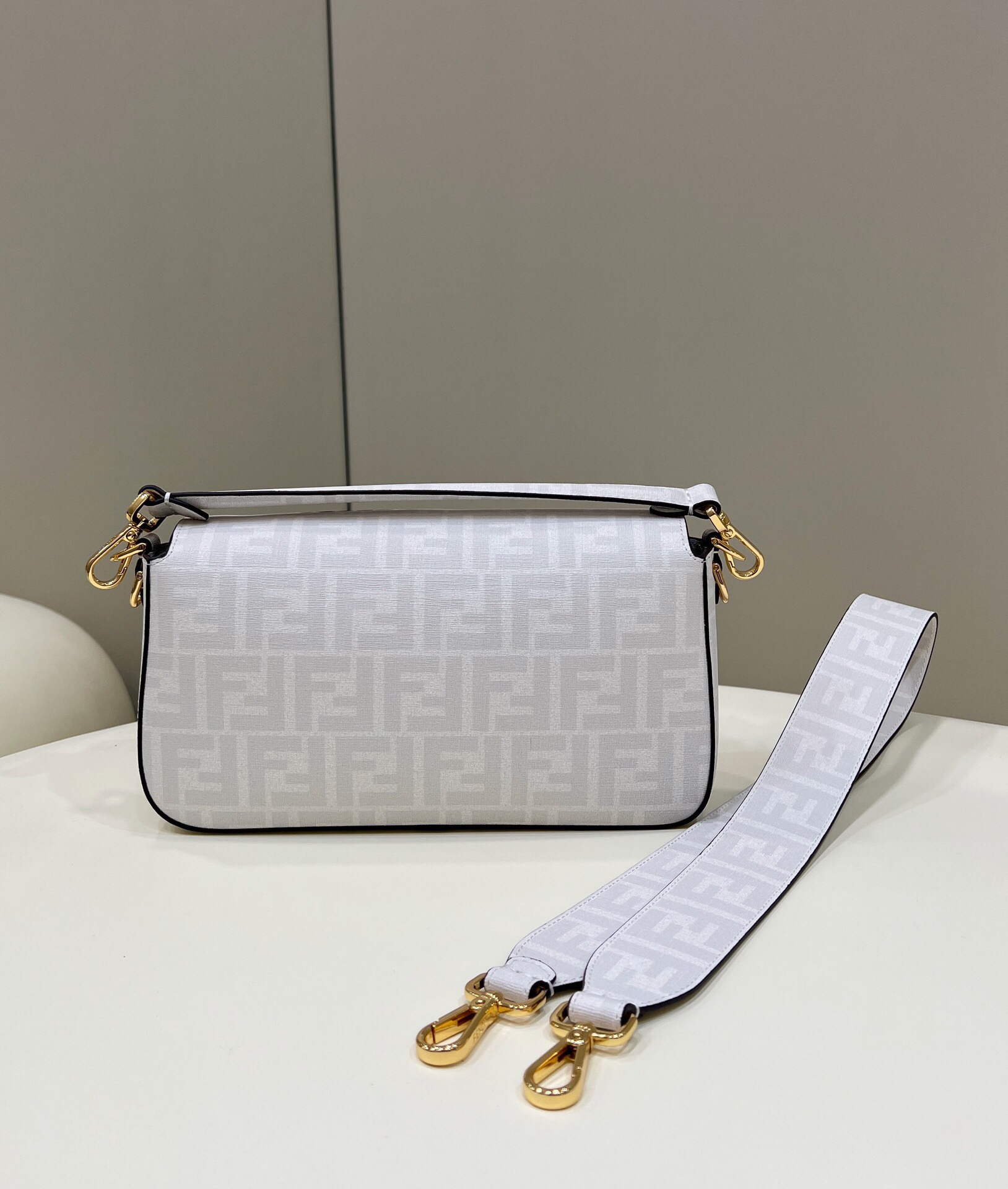 fendi-8br600-baguette-ff-white-glazed-fabric-bag-with-inlay-003-luxibags.ru