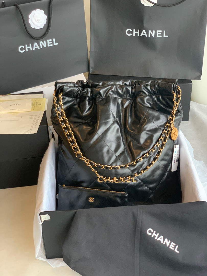 Chanel 22 Large Handbag Shiny Calfskin Gold-Tone Meta AS3262 Black