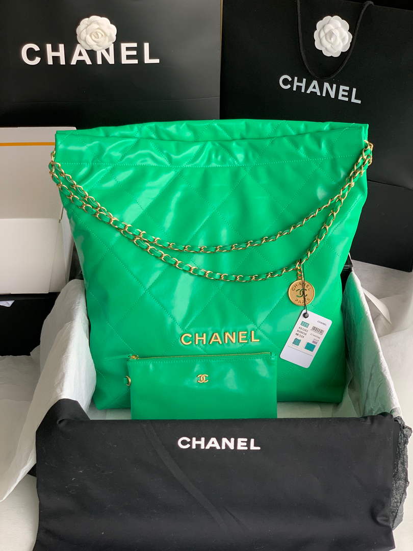 Chanel 22 Large Handbag Shiny Calfskin Gold-Tone Metal AS3262 Yellow