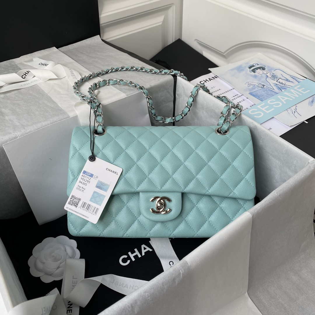 chanel-a01112-flap-handbag-classic-bag-grained-shiny-calfskin-black-silver-064-luxibags.ru