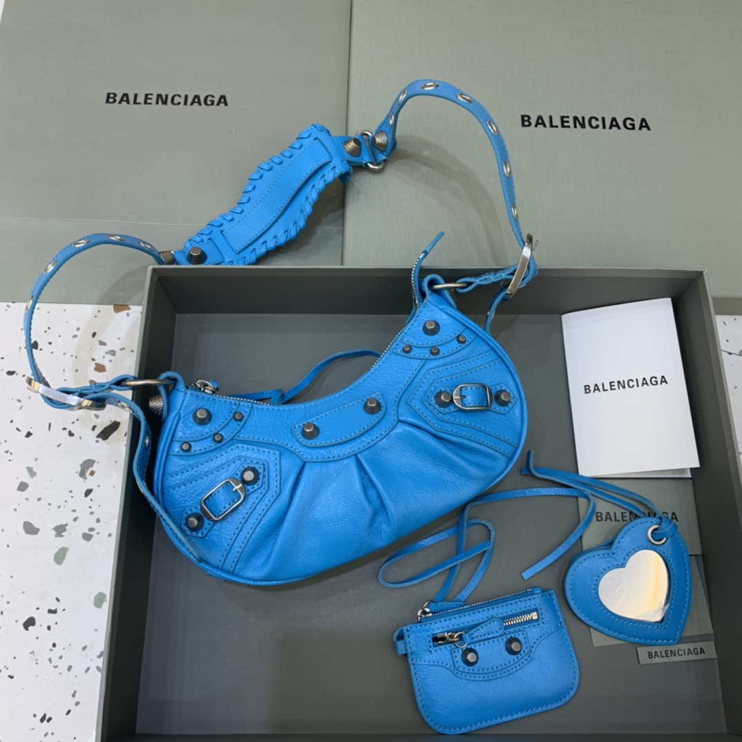 balenciaga-700940210-neo-cagole-xs-handbag-in-blue-lambskin-001-luxibags.ru