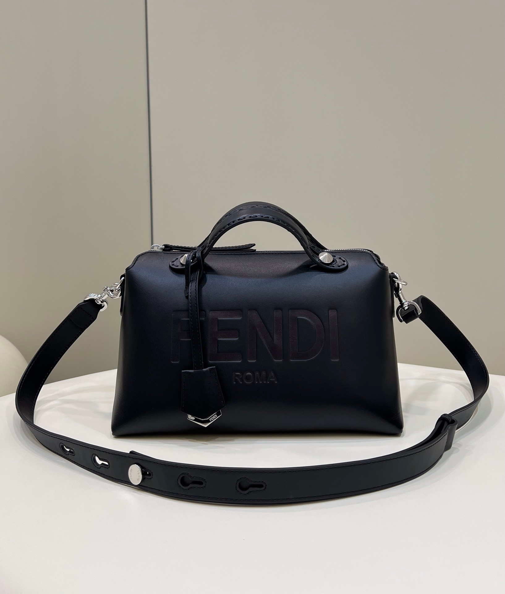fendi-8bl146-by-the-way-medium-leather-boston-bag-046-luxibags.ru