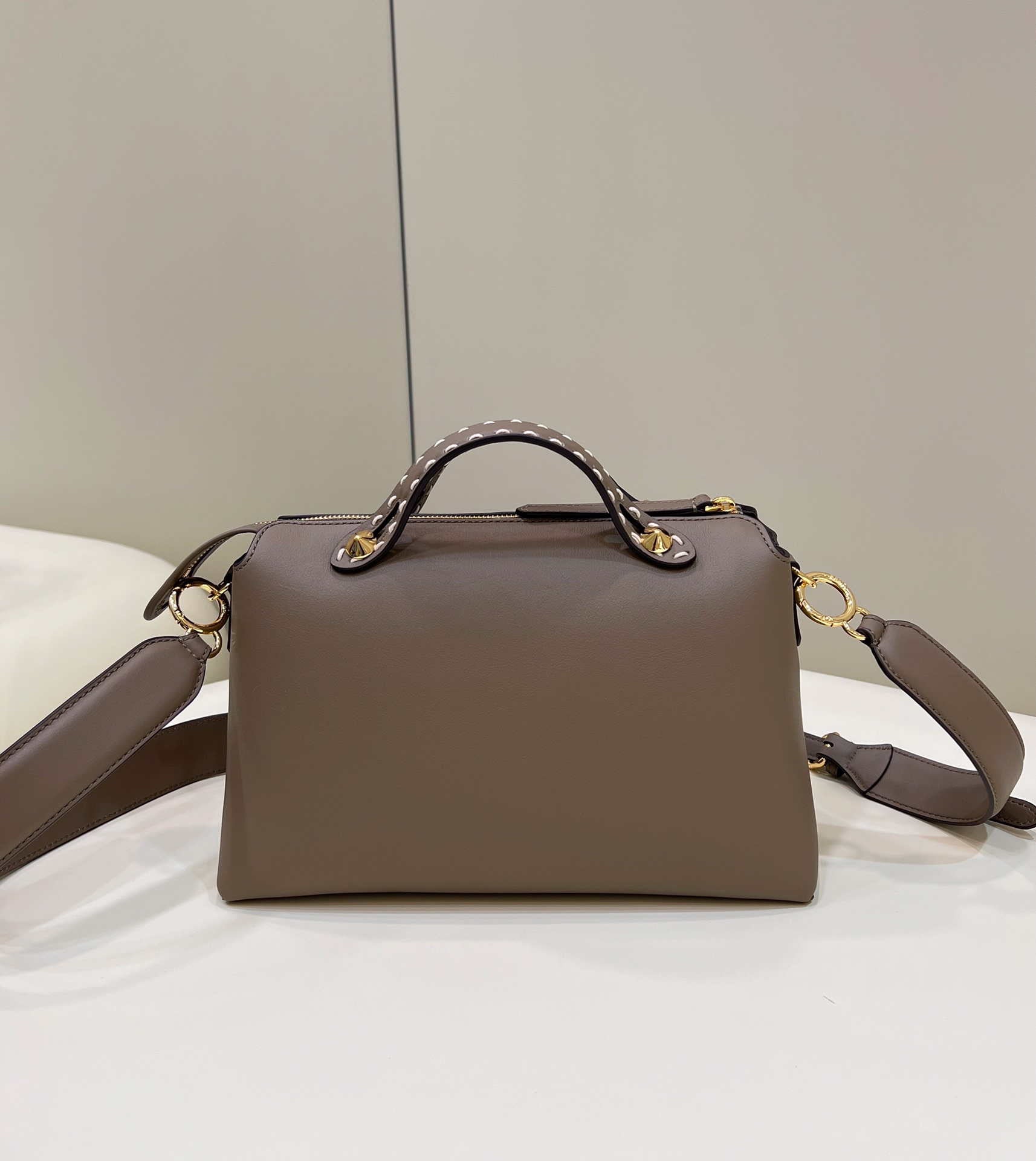 fendi-8bl146-by-the-way-medium-leather-boston-bag-056-luxibags.ru