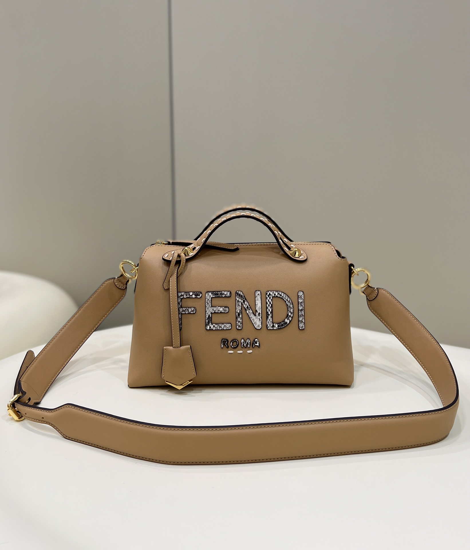 fendi-8bl146-by-the-way-medium-leather-boston-bag-064-luxibags.ru