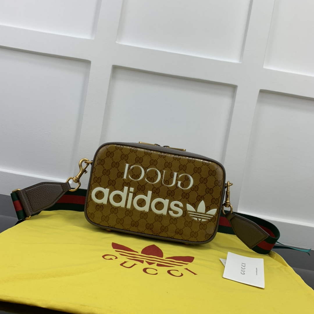 adidas-x-gucci-small-shoulder-bag-702427-beige-and-brown-gg-canvas-01-luxibags.ru