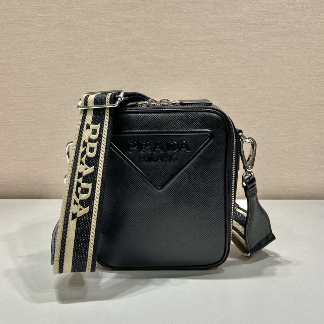 prada-2vh154-saffiano-leather-shoulder-bag-black-002-luxibags.ru