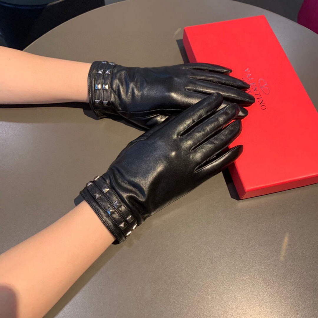 valentino-womens-gloves-designer-leather-gloves-022-luxibags.ru
