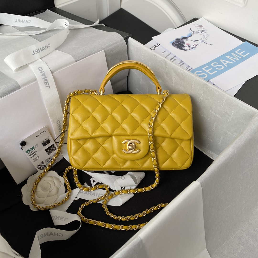 Wholesale replica highest quality luxury handbags, clothing, shoes, jewelry, etc. in cheaper price! Up to 70% discount now. Quality Guarantee!