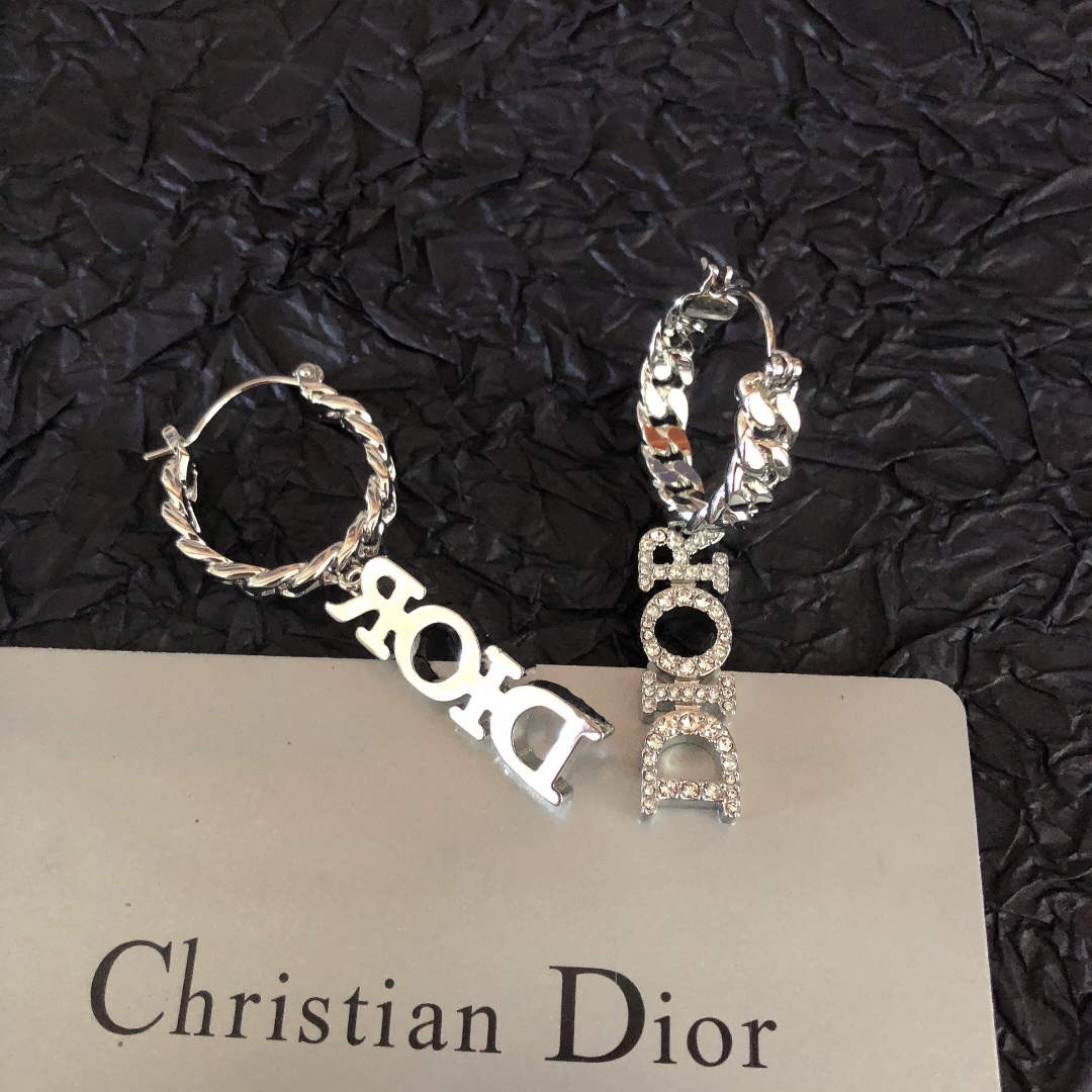dior-e1749dvocy-evolution-earrings-d99213-4-luxibags.ru