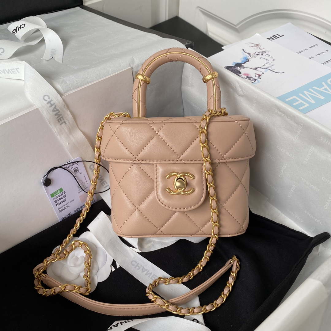 chanel-as3973-small-vanity-case-lambskin-bag-with-top-handle-nude-pink-gold-001-luxibags.ru