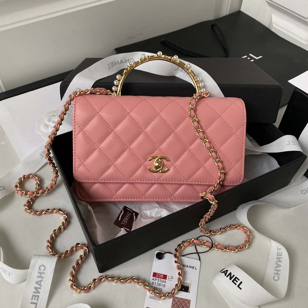 chanel-ap3504-woc-wallet-on-chain-lambskin-imitation-pearls-strass-gold-pink-001-luxibags.ru