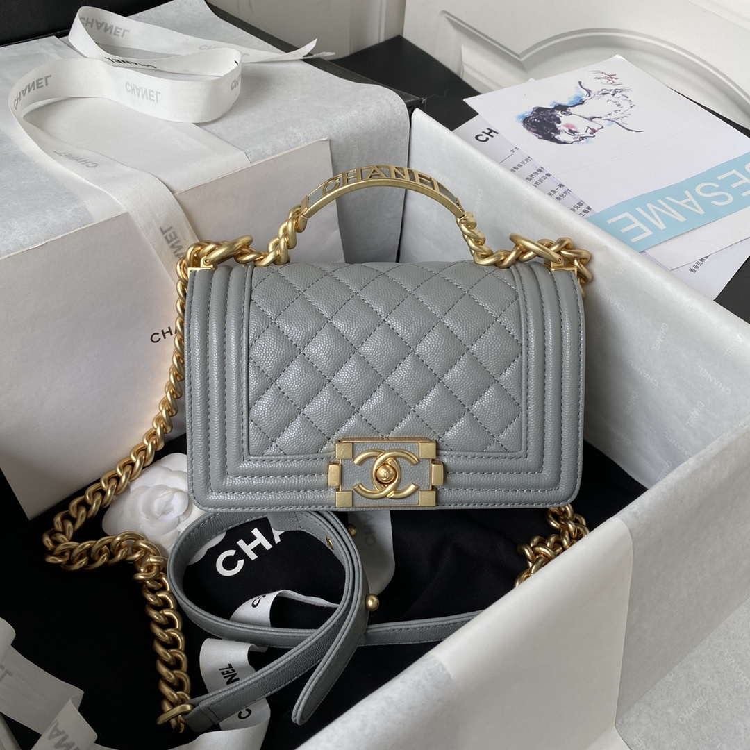 chanel-a94805-boy-flap-bag-with-handle-grained-shiny-calfskin-gold-tone-metal-gray-001-luxibags.ru