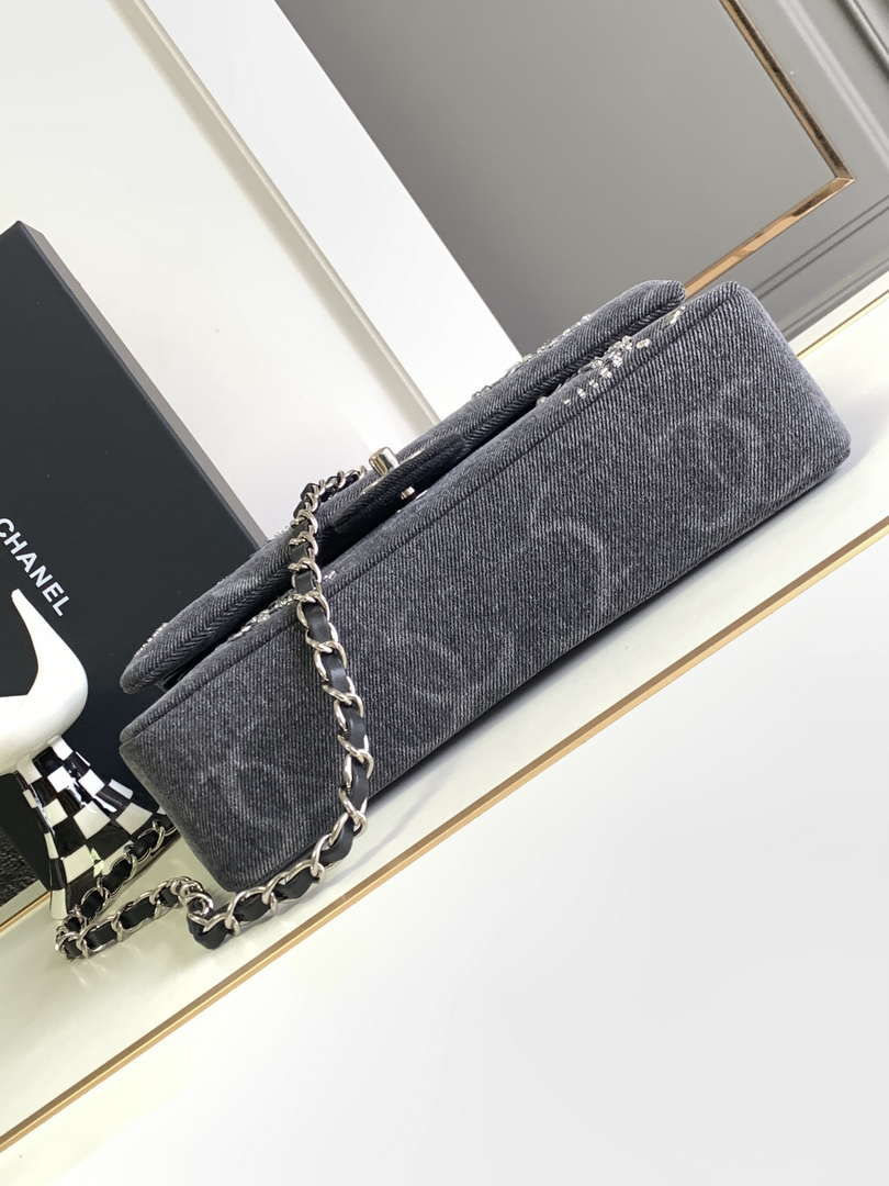 chanel-a01112-flap-classic-handbag-gray-denim-beaded-sequin-bag-04-luxibags.ru