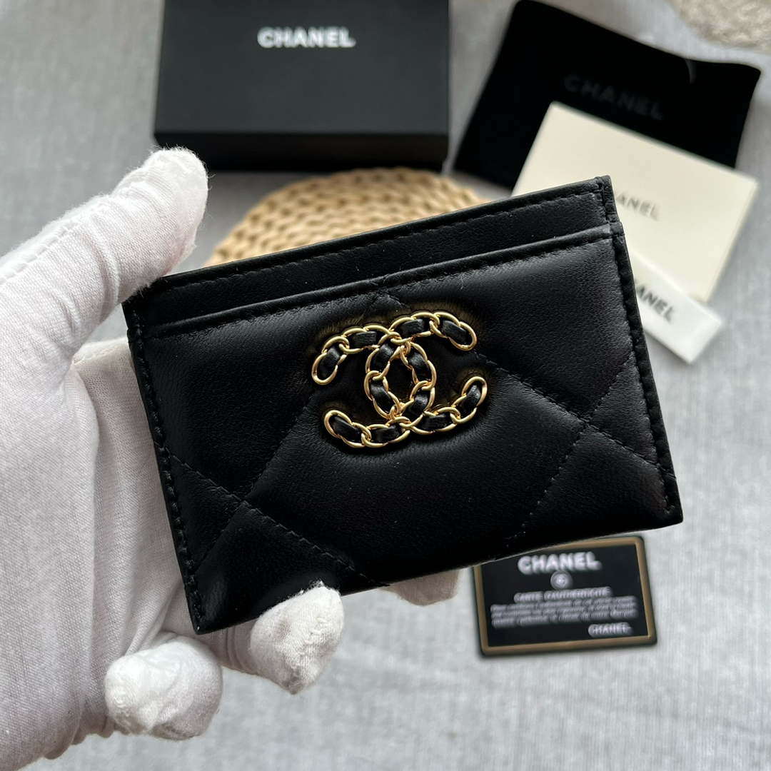 chanel-ap0941-classic-card-holder-lambskin-black-003-luxibags.ru