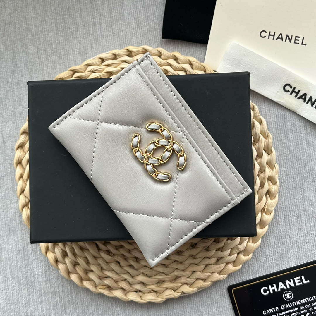 chanel-ap0941-classic-card-holder-lambskin-gray-005-luxibags.ru