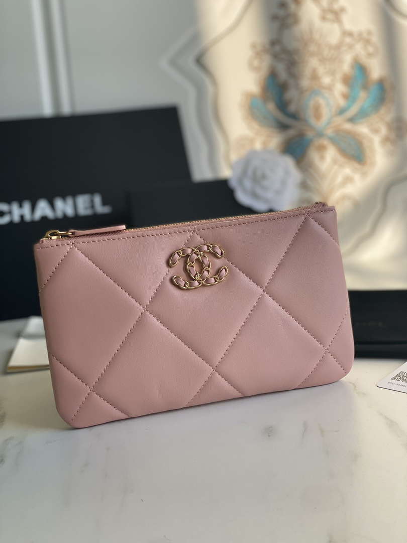 chanel-ap1059-pouche-lambskin-bag-wallet-card-holder-pink-01-luxibags.ru