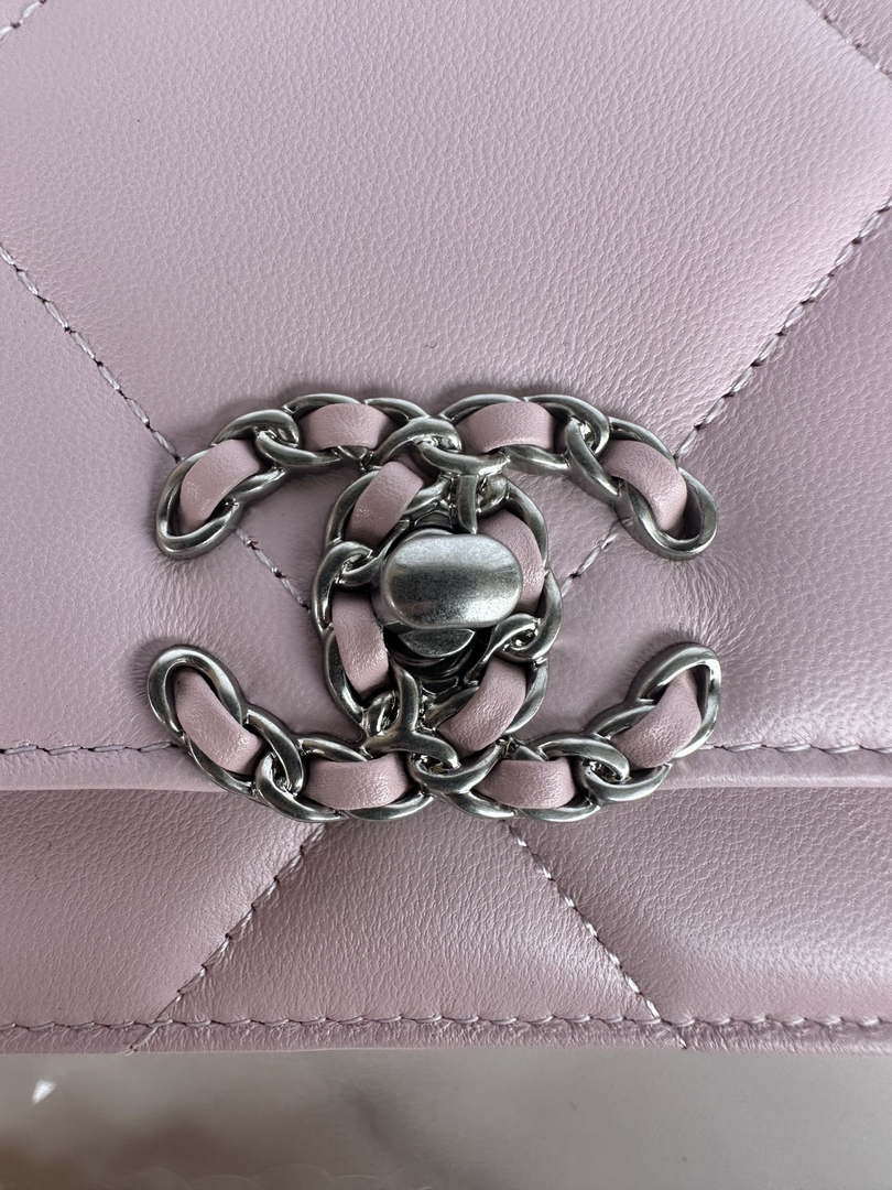 chanel-ap3267-19-wallet-on-chain-woc-shiny-lambskin-pink-14-luxibags.ru