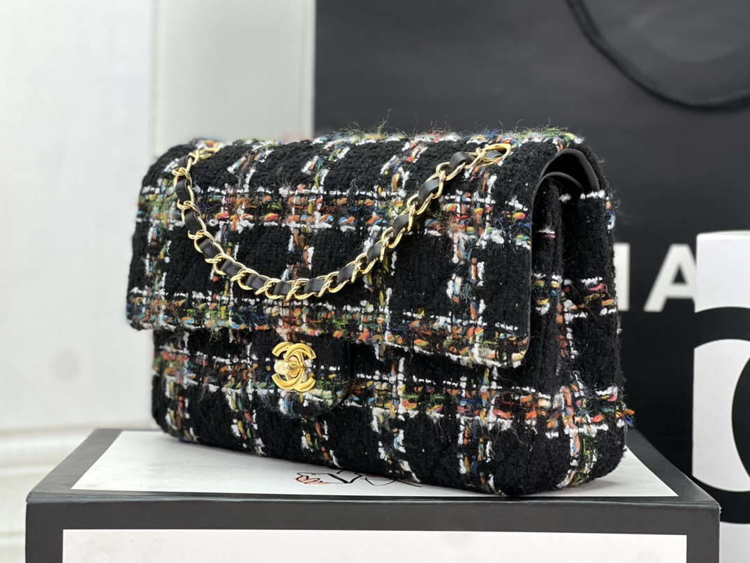 chanel-a01112-flap-classic-handbag-woolen-gold-tone-metal-black-002-luxibags.ru
