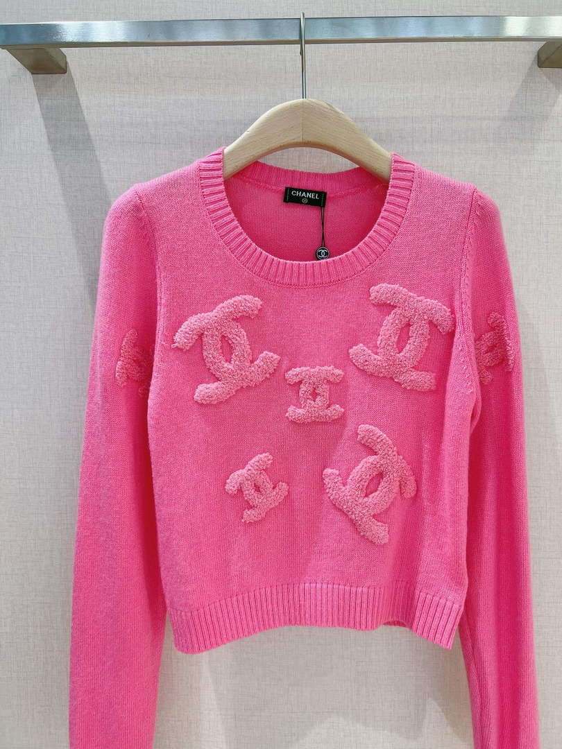 chanel-womens-fashion-clothing-sweater-cc69139-2-luxibags.ru