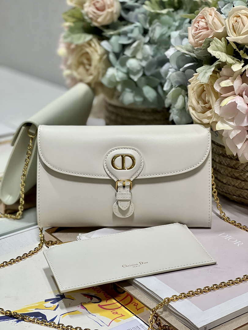 dior-s5703-bobby-east-west-pouch-with-chain-white-smooth-calfskin-001-luxibags.ru