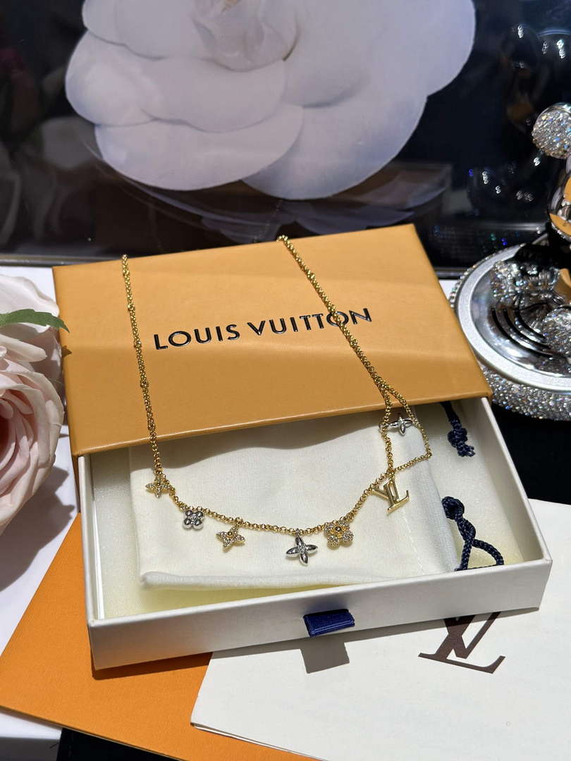 louis-vuitton-m01323-lv-gram-necklace-jewelry-l50134-6-luxibags.ru