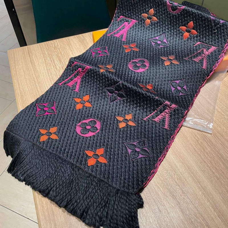 louis-vuitton-scarves-designer-classic-scarf-l38917-5-luxibags.ru