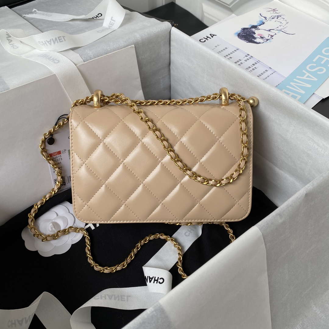 chanel-as2615-woc-wallet-on-chain-with-gold-charm-mini-vintage-calfskin-bag-apricot-002-luxibags.ru