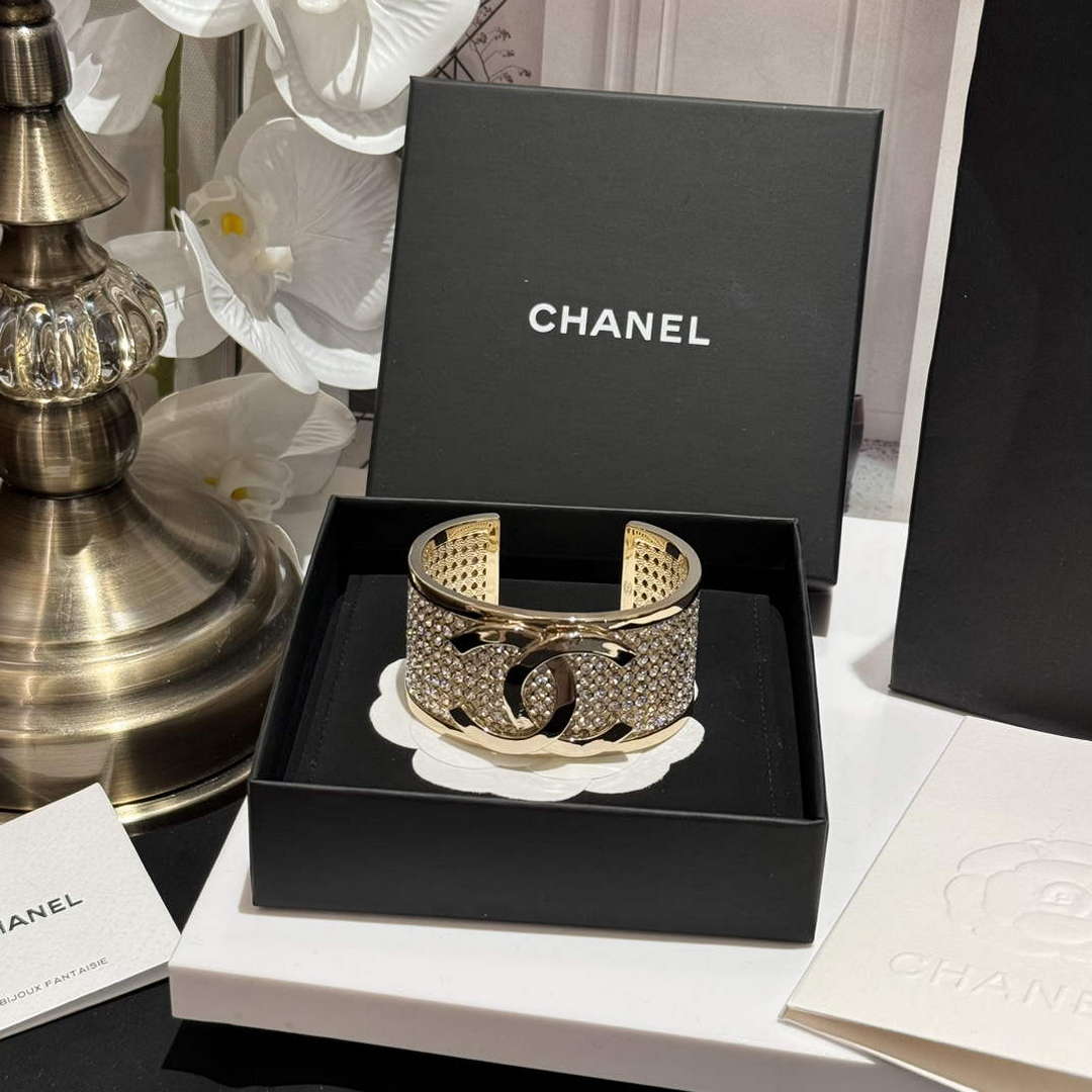 chanel-bracelet-jewelry-designer-cc31761-1-luxibags.ru