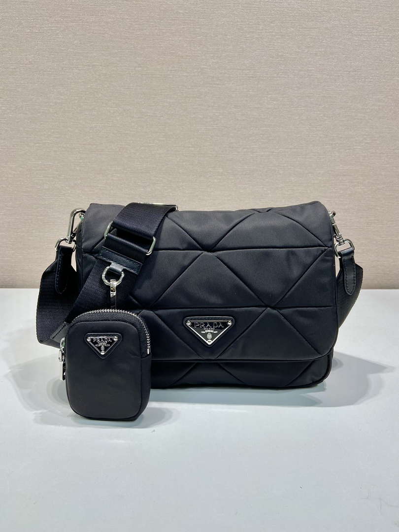 prada-1bd290-padded-re-nylon-shoulder-bag-black-001-luxibags.ru