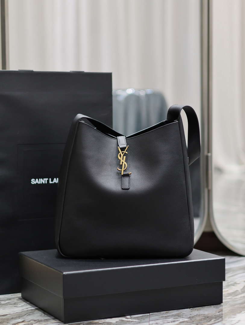 ysl-753837-le-5-a-7-supple-large-in-smooth-leather-black-001-luxibags.ru